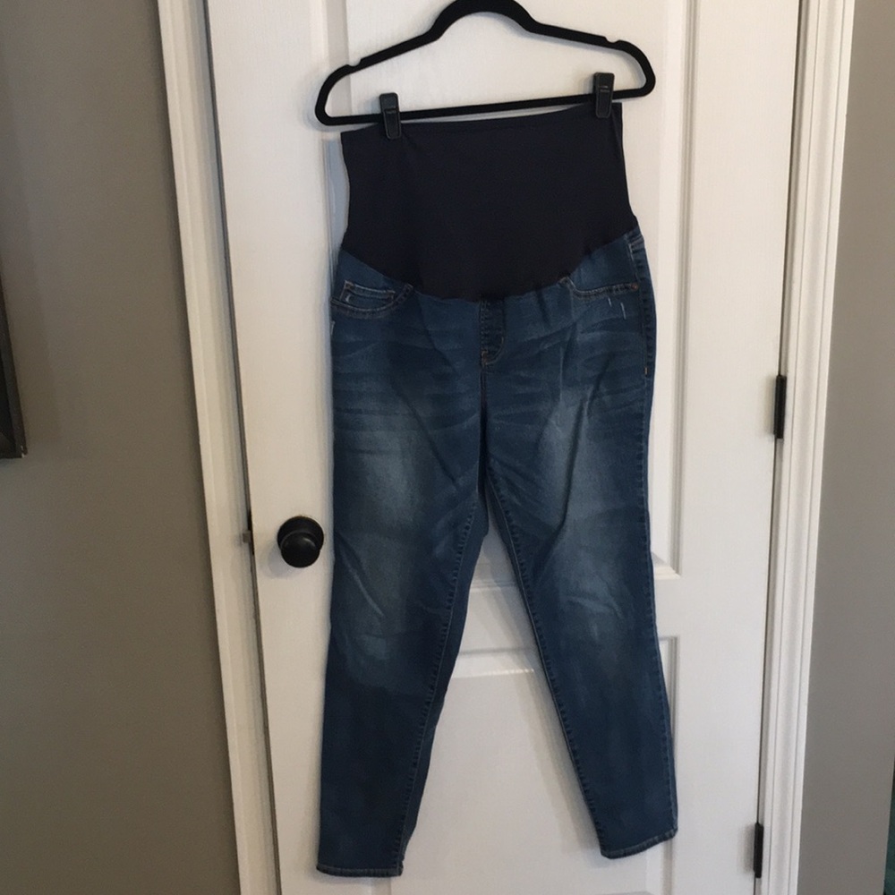 Old navy maternity full panel rockstar jeans